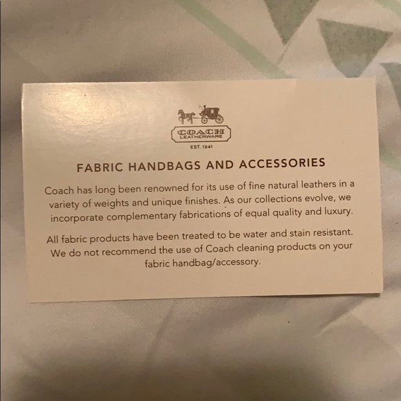 SOLD - NWT COACH Julia SP Legacy small wristlet #46809B - Picture 4 of 5